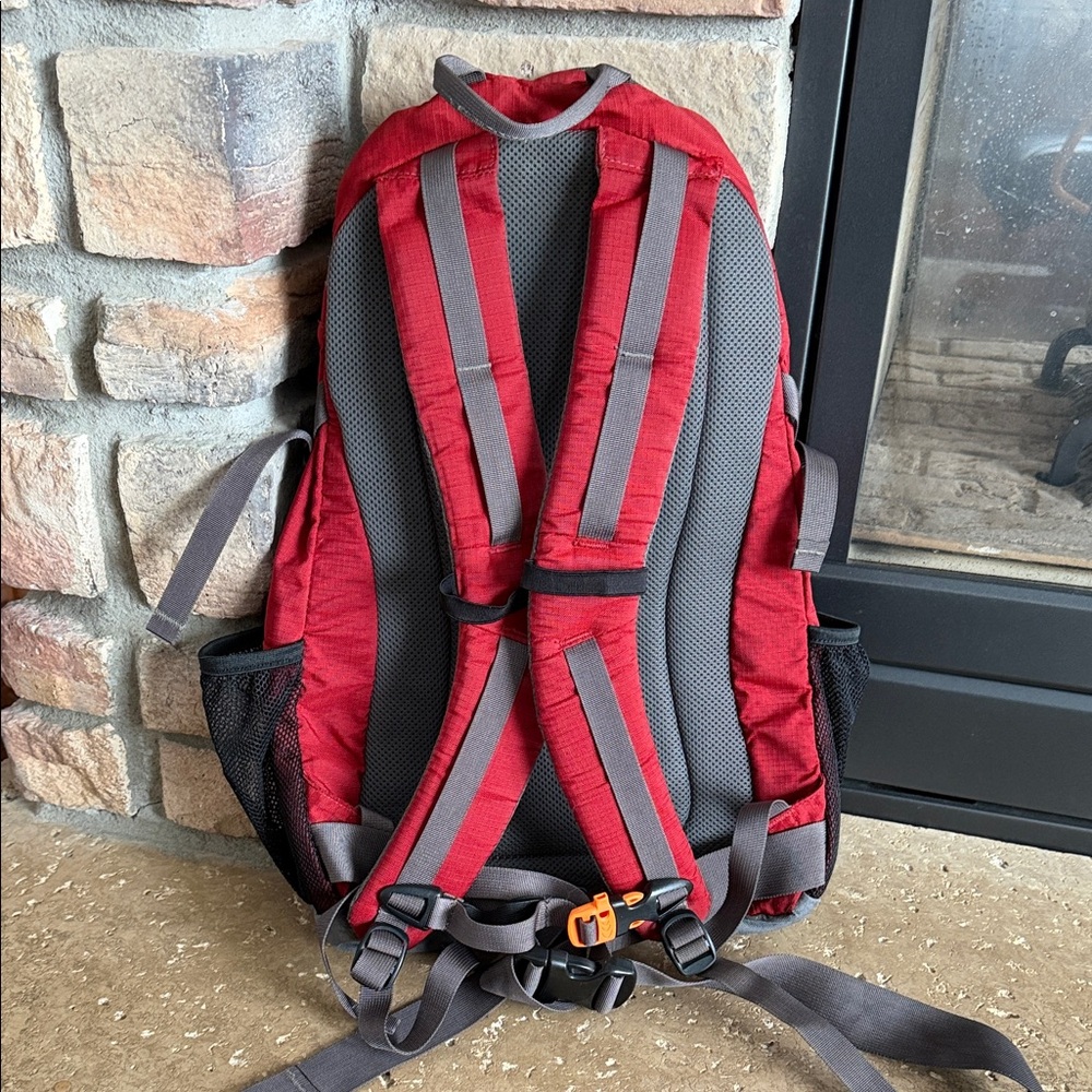 REI Trail 25 Adventure Red and Gray Hiking Backpack - Picture 6 of 11
